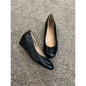 CentroPoint women’s size 9 wedge heel slip ons